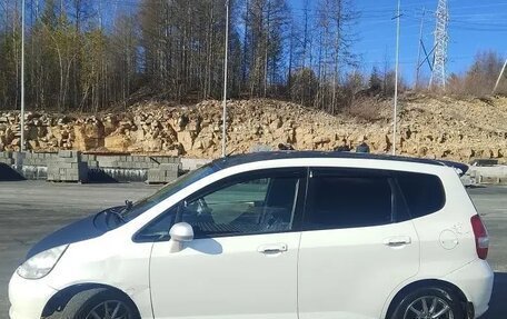 Honda Fit III, 2002 год, 450 000 рублей, 2 фотография