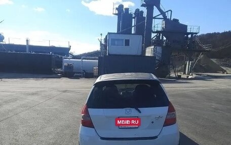 Honda Fit III, 2002 год, 450 000 рублей, 4 фотография