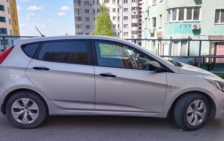 Hyundai Solaris II рестайлинг, 2015 год, 830 000 рублей, 4 фотография