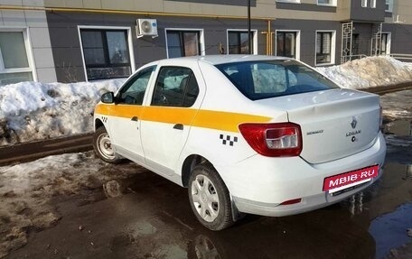 Renault Logan II, 2018 год, 450 000 рублей, 2 фотография