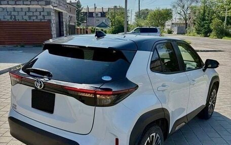 Toyota Yaris Cross, 2022 год, 1 660 000 рублей, 6 фотография