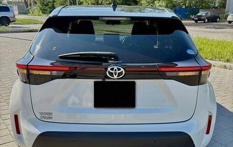 Toyota Yaris Cross, 2022 год, 1 660 000 рублей, 5 фотография