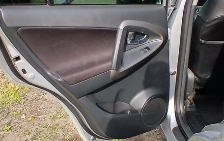Toyota RAV4, 2010 год, 1 050 000 рублей, 9 фотография