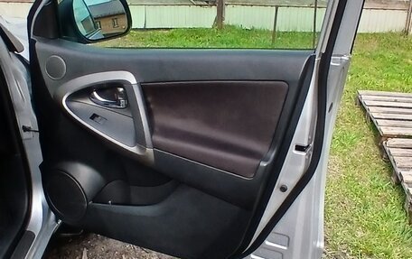 Toyota RAV4, 2010 год, 1 050 000 рублей, 13 фотография