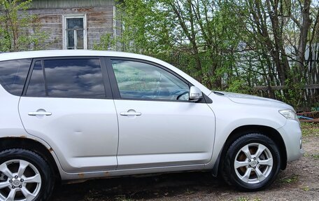 Toyota RAV4, 2010 год, 1 050 000 рублей, 15 фотография