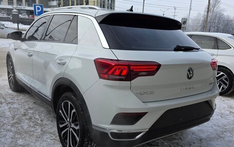 Volkswagen T-Roc I, 2022 год, 2 050 000 рублей, 4 фотография