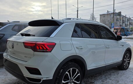 Volkswagen T-Roc I, 2022 год, 2 050 000 рублей, 6 фотография