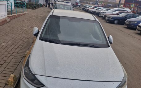 Hyundai Solaris II рестайлинг, 2019 год, 550 000 рублей, 1 фотография