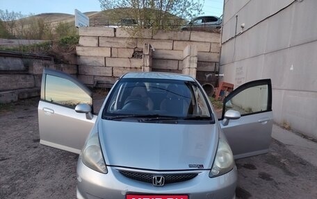 Honda Fit III, 2005 год, 480 000 рублей, 1 фотография