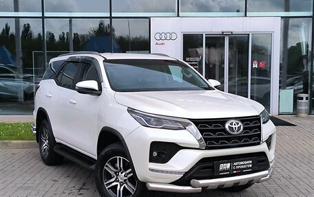 Toyota Fortuner II, 2021 год, 4 490 000 рублей, 3 фотография