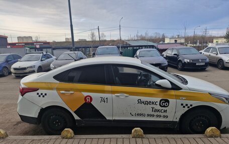 Hyundai Solaris II рестайлинг, 2019 год, 550 000 рублей, 3 фотография