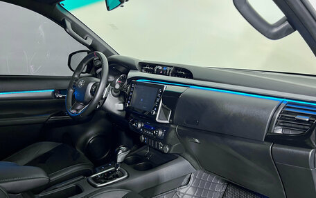 Toyota Hilux VIII, 2024 год, 6 560 000 рублей, 9 фотография