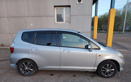 Honda Fit III, 2005 год, 480 000 рублей, 2 фотография