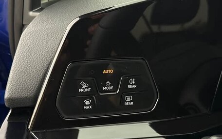 Volkswagen Golf VIII, 2021 год, 1 700 026 рублей, 21 фотография