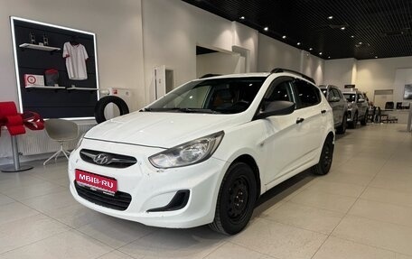 Hyundai Solaris II рестайлинг, 2012 год, 572 000 рублей, 1 фотография