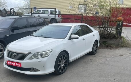 Toyota Camry, 2013 год, 1 875 000 рублей, 1 фотография