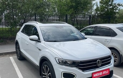 Volkswagen T-Roc I, 2020 год, 2 200 000 рублей, 1 фотография