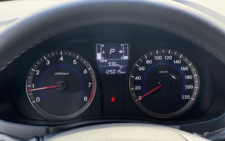 Hyundai Solaris II рестайлинг, 2015 год, 1 190 000 рублей, 10 фотография