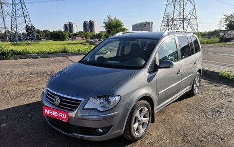 Volkswagen Touran III, 2009 год, 655 000 рублей, 3 фотография