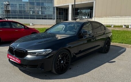 BMW 5 серия, 2022 год, 6 200 000 рублей, 2 фотография