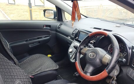 Toyota Wish II, 2003 год, 700 000 рублей, 3 фотография