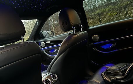 Mercedes-Benz E-Класс, 2018 год, 2 600 000 рублей, 9 фотография
