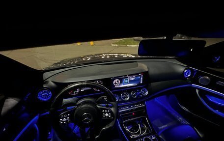 Mercedes-Benz E-Класс, 2018 год, 2 600 000 рублей, 10 фотография