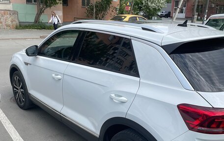 Volkswagen T-Roc I, 2020 год, 2 200 000 рублей, 5 фотография