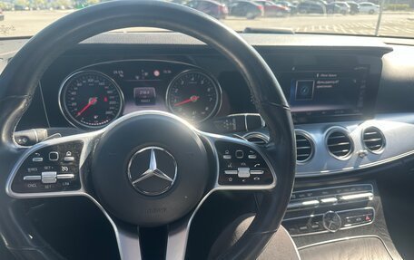 Mercedes-Benz E-Класс, 2020 год, 4 000 000 рублей, 7 фотография