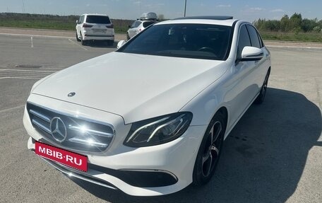 Mercedes-Benz E-Класс, 2020 год, 4 000 000 рублей, 4 фотография