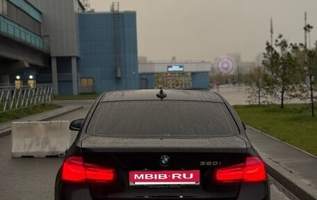 BMW 3 серия, 2018 год, 3 000 000 рублей, 3 фотография