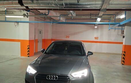 Audi A4, 2017 год, 2 300 000 рублей, 15 фотография