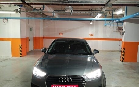 Audi A4, 2017 год, 2 300 000 рублей, 16 фотография