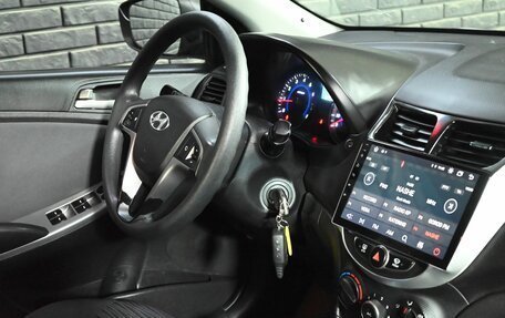 Hyundai Solaris II рестайлинг, 2015 год, 850 000 рублей, 12 фотография