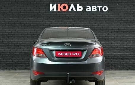 Hyundai Solaris II рестайлинг, 2015 год, 850 000 рублей, 5 фотография
