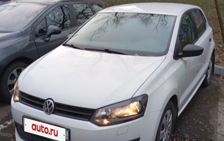 Volkswagen Polo VI (EU Market), 2013 год, 1 050 000 рублей, 1 фотография