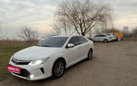 Toyota Camry, 2016 год, 1 800 000 рублей, 2 фотография