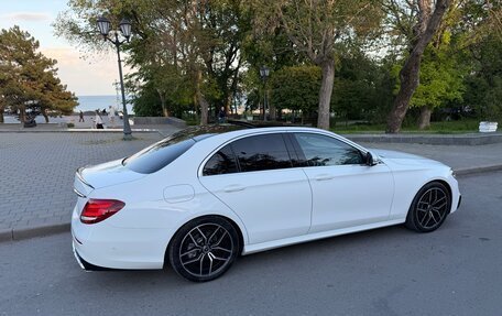 Mercedes-Benz E-Класс, 2016 год, 2 850 000 рублей, 8 фотография