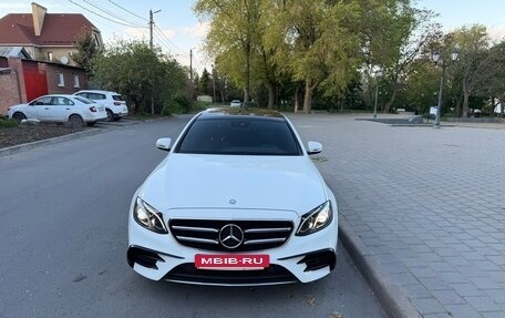 Mercedes-Benz E-Класс, 2016 год, 2 850 000 рублей, 3 фотография