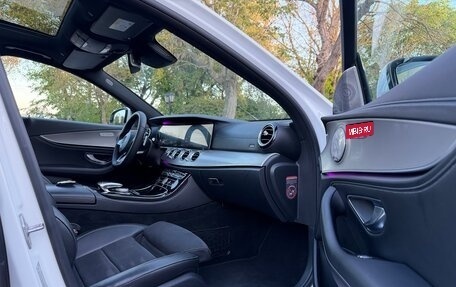 Mercedes-Benz E-Класс, 2016 год, 2 850 000 рублей, 22 фотография