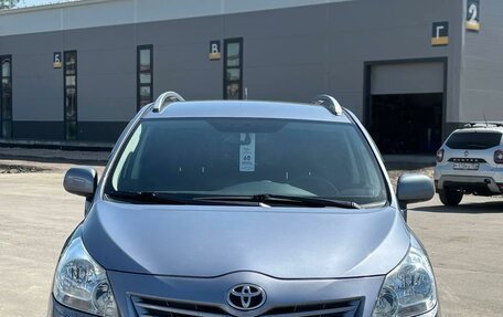 Toyota Verso I, 2011 год, 1 435 000 рублей, 2 фотография