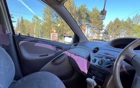 Toyota Platz, 2001 год, 280 000 рублей, 12 фотография