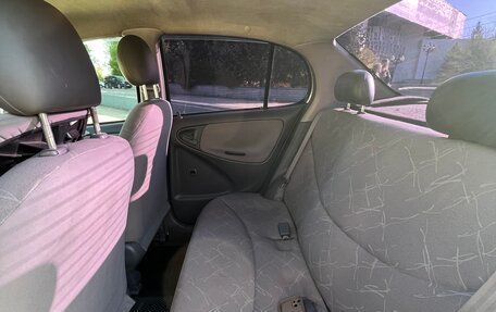 Toyota Platz, 2001 год, 280 000 рублей, 13 фотография