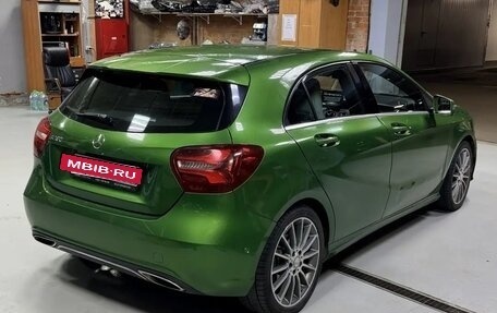 Mercedes-Benz A-Класс, 2015 год, 1 550 000 рублей, 2 фотография