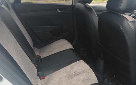 Hyundai Solaris II рестайлинг, 2019 год, 1 650 000 рублей, 13 фотография