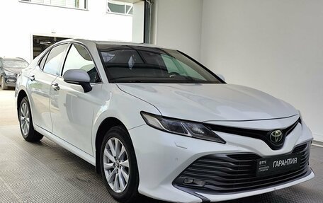 Toyota Camry, 2020 год, 2 520 000 рублей, 3 фотография