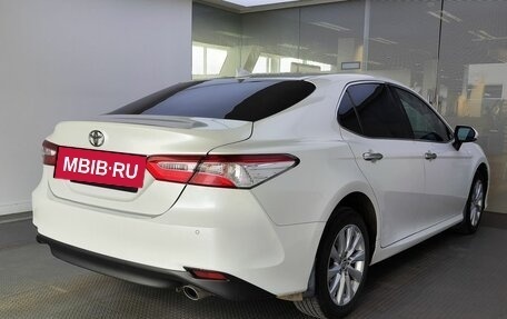 Toyota Camry, 2020 год, 2 520 000 рублей, 6 фотография