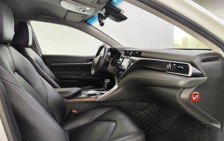Toyota Camry, 2020 год, 2 520 000 рублей, 13 фотография