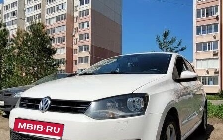 Volkswagen Polo VI (EU Market), 2011 год, 690 000 рублей, 3 фотография