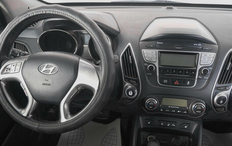 Hyundai Tucson III, 2010 год, 1 379 000 рублей, 13 фотография